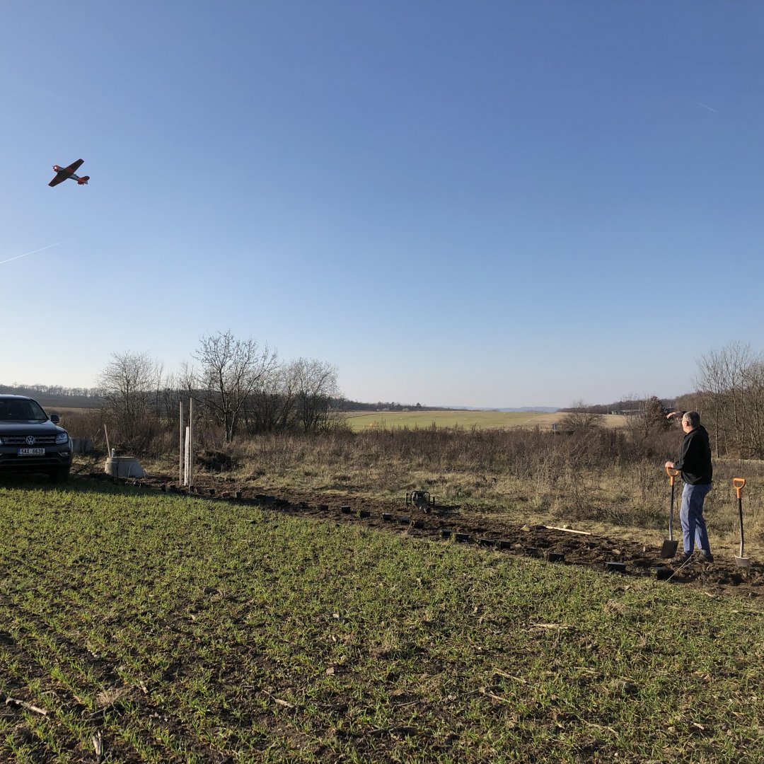 Stromořadí u letiště